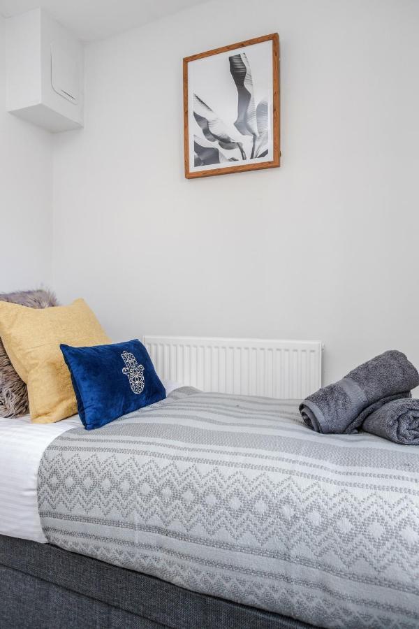 Stunning 2-Bed Apt - Free Parking - Camden - Central - Zoo - Shop - Events Londra Exterior foto
